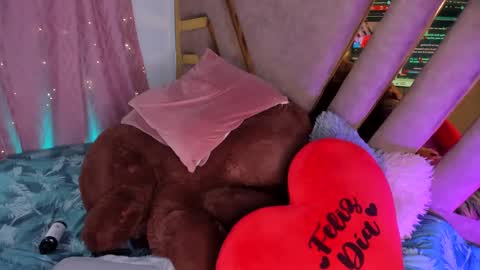 Snapshot of natashamendoza23 chatting on 02-16-25, 01:58 Natasha online show from 02-16-25, 01:58