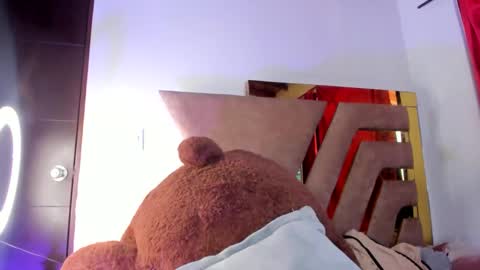 Snapshot of natashamendoza23 chatting on 09-25-25, 04:11 Natasha online show from 09-25-25, 04:11