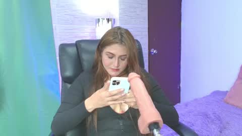 Snapshot of natasharobbins chatting on 09-25-25, 08:45 online show from 09-25-25, 08:45