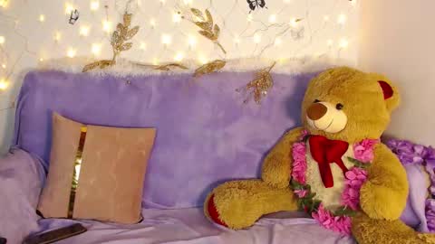 Snapshot of natazhaqueen chatting on 10-18-25, 12:39 nathalia online show from 10-18-25, 12:39