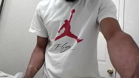 Snapshot of nate791758 chatting on 11-27-25, 10:06 nate791758 online show from 11-27-25, 10:06