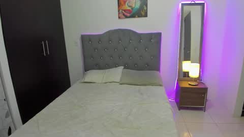 Snapshot of natha_rosse chatting on 11-30-25, 02:04 Nathalia Take surprises in our chat. 25tkns for a hot pic. Follow me. online show from 11-30-25, 02:04