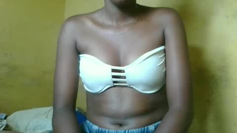 nathalia069 online show from 02-04-26, 07:03