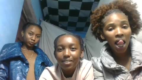 nathalia069 online show from 07-09-26, 08:35