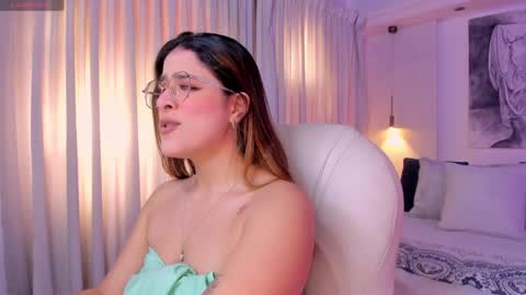 NATHALIE online show from 04-01-26, 01:41