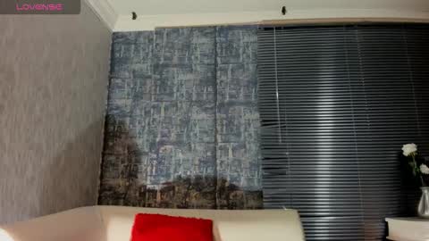 Snapshot of nathalyleen chatting on 01-18-26, 08:45 online show from 01-18-26, 08:45