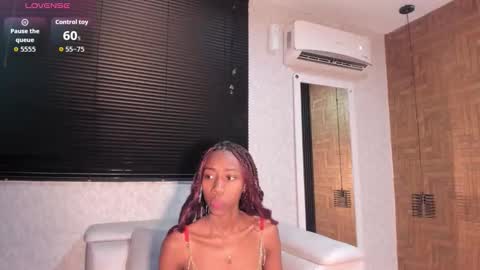 Snapshot of nathalyleen chatting on 02-14-26, 04:20 online show from 02-14-26, 04:20