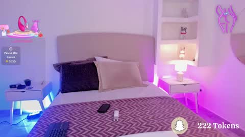 Snapshot of nathalyn05 chatting on 10-01-25, 10:43 NATHALY online show from 10-01-25, 10:43