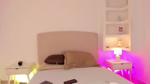 Snapshot of nathalyn05 chatting on 11-19-25, 10:37 NATHALY online show from 11-19-25, 10:37