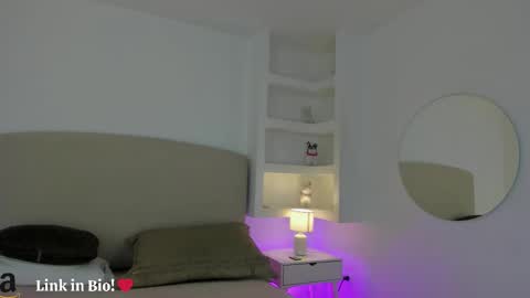 Snapshot of nathalyn05 chatting on 11-28-25, 10:40 NATHALY online show from 11-28-25, 10:40