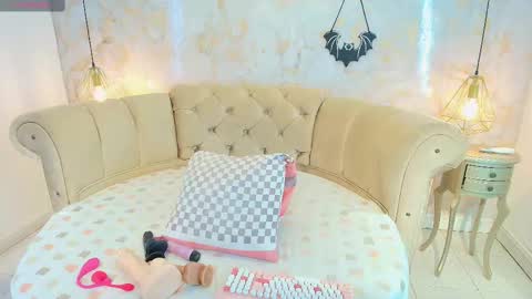 Snapshot of nathamiller chatting on 10-05-25, 01:09 Natha online show from 10-05-25, 01:09