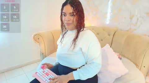 Snapshot of nathamiller chatting on 11-16-25, 01:28 Natha online show from 11-16-25, 01:28