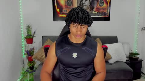 Snapshot of nathan_sexy247 chatting on 01-23-25, 12:14 Nathan online show from 01-23-25, 12:14