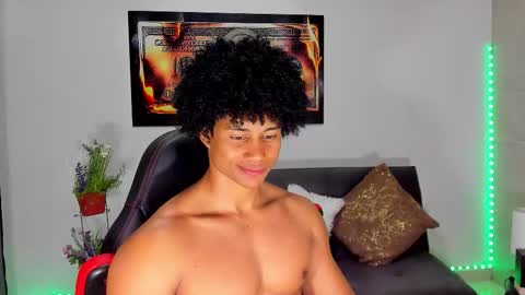 Snapshot of nathan_sexy247 chatting on 11-05-25, 02:00 Nathan online show from 11-05-25, 02:00