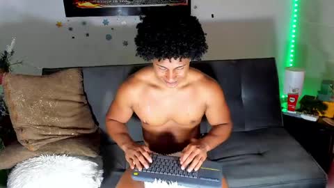 Snapshot of nathan_sexy247 chatting on 06-05-26, 03:18 Nathan online show from 06-05-26, 03:18