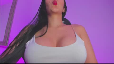Snapshot of nathyy_garcia chatting on 06-18-26, 04:24 Nathyy online show from 06-18-26, 04:24