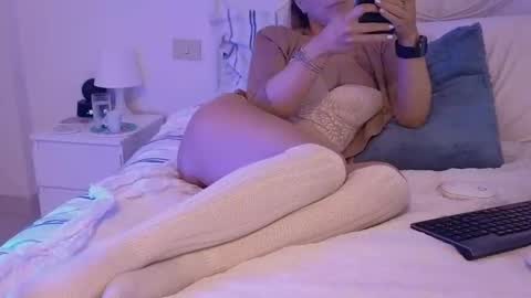 Snapshot of natisa chatting on 11-19-25, 07:30 IRIS online show from 11-19-25, 07:30