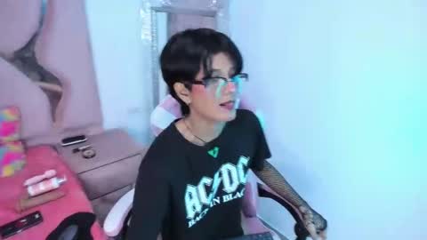 Snapshot of natsumiht chatting on 09-20-25, 04:57 natsumiht online show from 09-20-25, 04:57