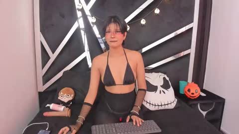 Snapshot of natsumiht chatting on 10-20-25, 05:19 natsumiht online show from 10-20-25, 05:19