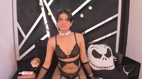 Snapshot of natsumiht chatting on 10-24-25, 05:26 natsumiht online show from 10-24-25, 05:26