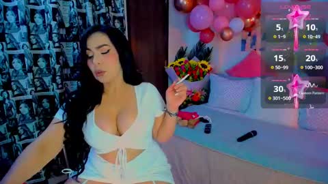 Snapshot of nattahottt chatting on 12-19-24, 08:23 NATTA online show from 12-19-24, 08:23