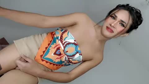 Snapshot of nattayah chatting on 06-29-26, 10:15 Nathalie smith online show from 06-29-26, 10:15