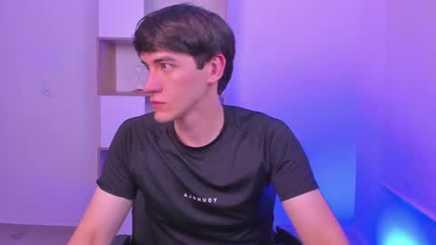 Nathaniel online show from 06-25-26, 05:12