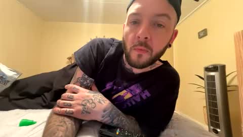 Snapshot of natti_daddy chatting on 04-25-26, 03:20 Nattidaddy online show from 04-25-26, 03:20