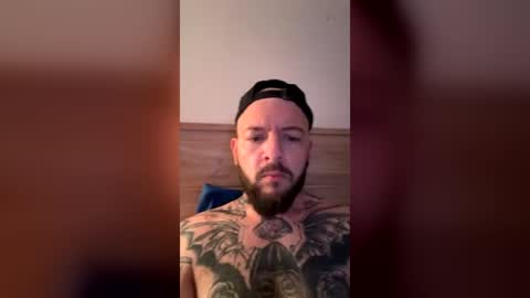 Snapshot of natti_daddy chatting on 06-16-26, 07:00 Nattidaddy online show from 06-16-26, 07:00