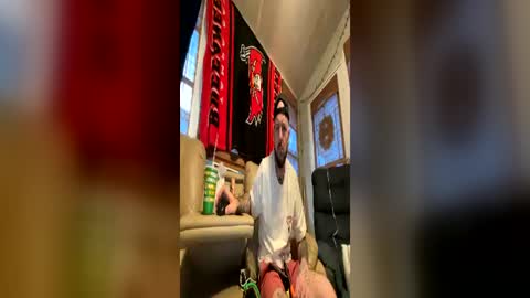Snapshot of natti_daddy chatting on 06-18-26, 12:00 Nattidaddy online show from 06-18-26, 12:00