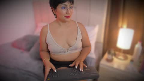 Nathalie online show from 03-06-26, 08:27