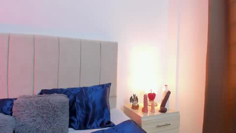 Nathalie online show from 04-13-26, 07:08