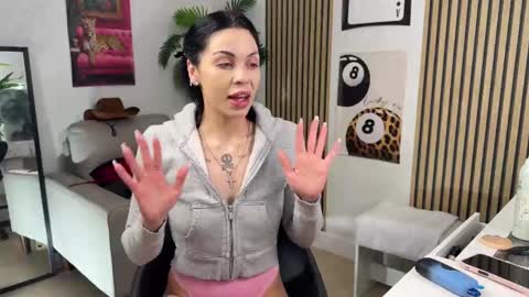 NATTY FIERROS online show from 10-04-25, 08:12