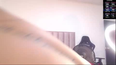 Snapshot of natural_bigass_nina chatting on 02-01-26, 10:25 Sophia online show from 02-01-26, 10:25