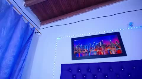 Snapshot of naturalboobs1 chatting on 03-06-25, 09:25 Annie online show from 03-06-25, 09:25