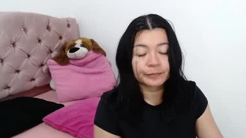 Snapshot of naturally_mature chatting on 12-18-24, 05:59 Sammy online show from 12-18-24, 05:59