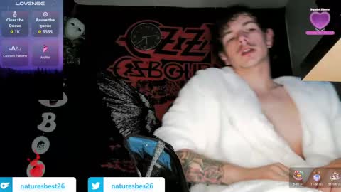 Snapshot of naturesbest951 chatting on 10-24-25, 09:38 NATURESBEST online show from 10-24-25, 09:38