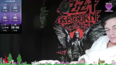 Snapshot of naturesbest951 chatting on 11-06-25, 05:08 NATURESBEST online show from 11-06-25, 05:08