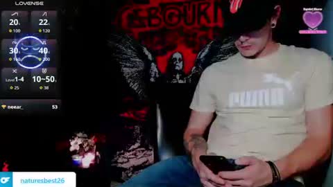 Snapshot of naturesbest951 chatting on 11-15-25, 04:54 NATURESBEST online show from 11-15-25, 04:54