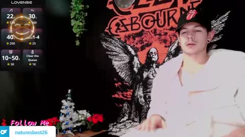 Snapshot of naturesbest951 chatting on 11-23-25, 02:44 NATURESBEST online show from 11-23-25, 02:44