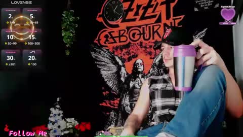 Snapshot of naturesbest951 chatting on 11-24-25, 06:24 NATURESBEST online show from 11-24-25, 06:24