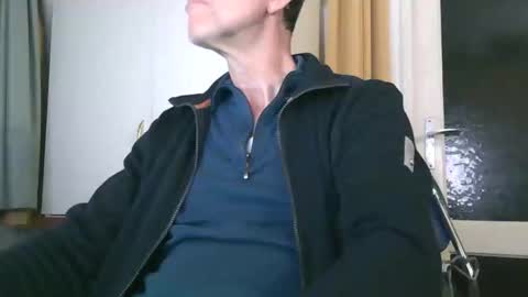 Snapshot of naturista25 chatting on 11-02-25, 06:21 naturista25 online show from 11-02-25, 06:21