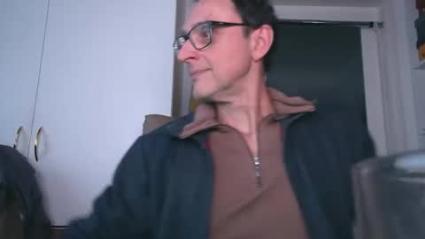 Snapshot of naturista25 chatting on 12-05-25, 02:36 naturista25 online show from 12-05-25, 02:36