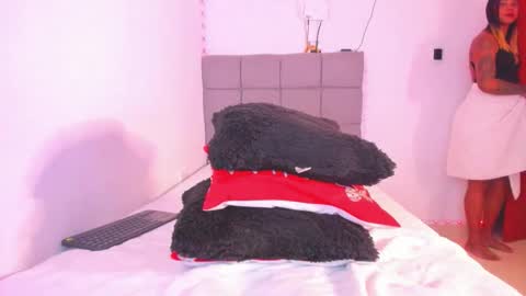 Snapshot of naty_coxx chatting on 12-15-25, 04:28 NATY COXX online show from 12-15-25, 04:28