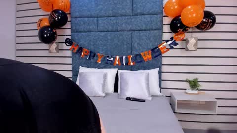 Snapshot of natyleone chatting on 10-26-25, 03:34 Naty online show from 10-26-25, 03:34