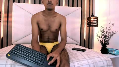Snapshot of natzuki_ chatting on 05-12-26, 11:51 natzuki_ online show from 05-12-26, 11:51