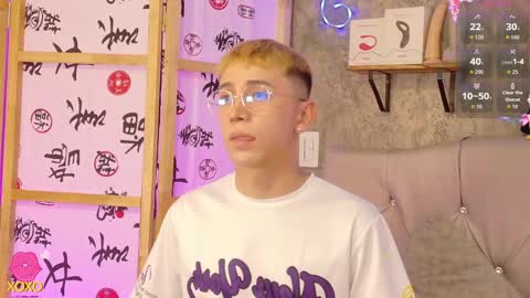 Christopher  Chris online show from 11-29-25, 01:19