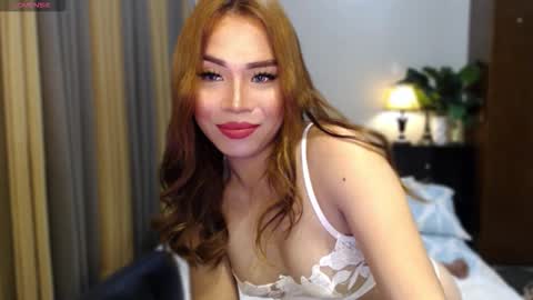 Snapshot of naughty_dreamerxxx chatting on 09-17-25, 06:42 Queen Jess online show from 09-17-25, 06:42