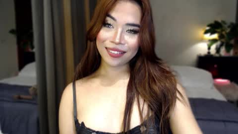 Snapshot of naughty_dreamerxxx chatting on 11-19-25, 04:40 Queen Jess online show from 11-19-25, 04:40
