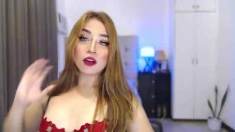 Snapshot of naughty_dreamerxxx chatting on 06-26-26, 11:42 Queen Jess online show from 06-26-26, 11:42